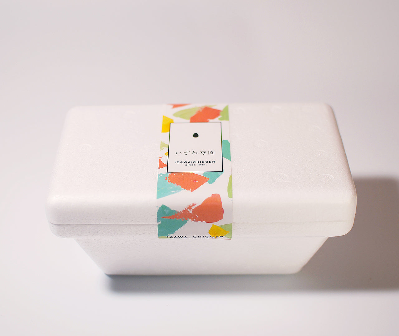 たっぷり大容量「いちごとミルク」紅白ジェラート